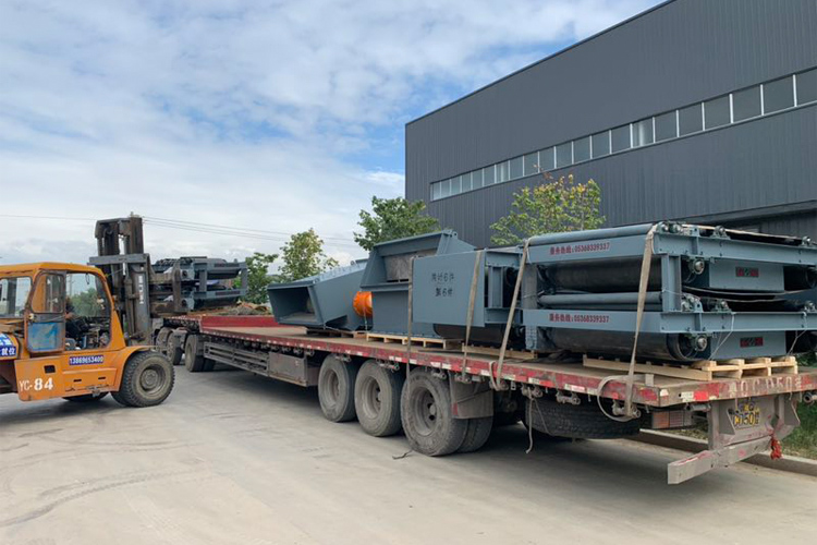 RCYDII型永磁自卸盤式除鐵器三