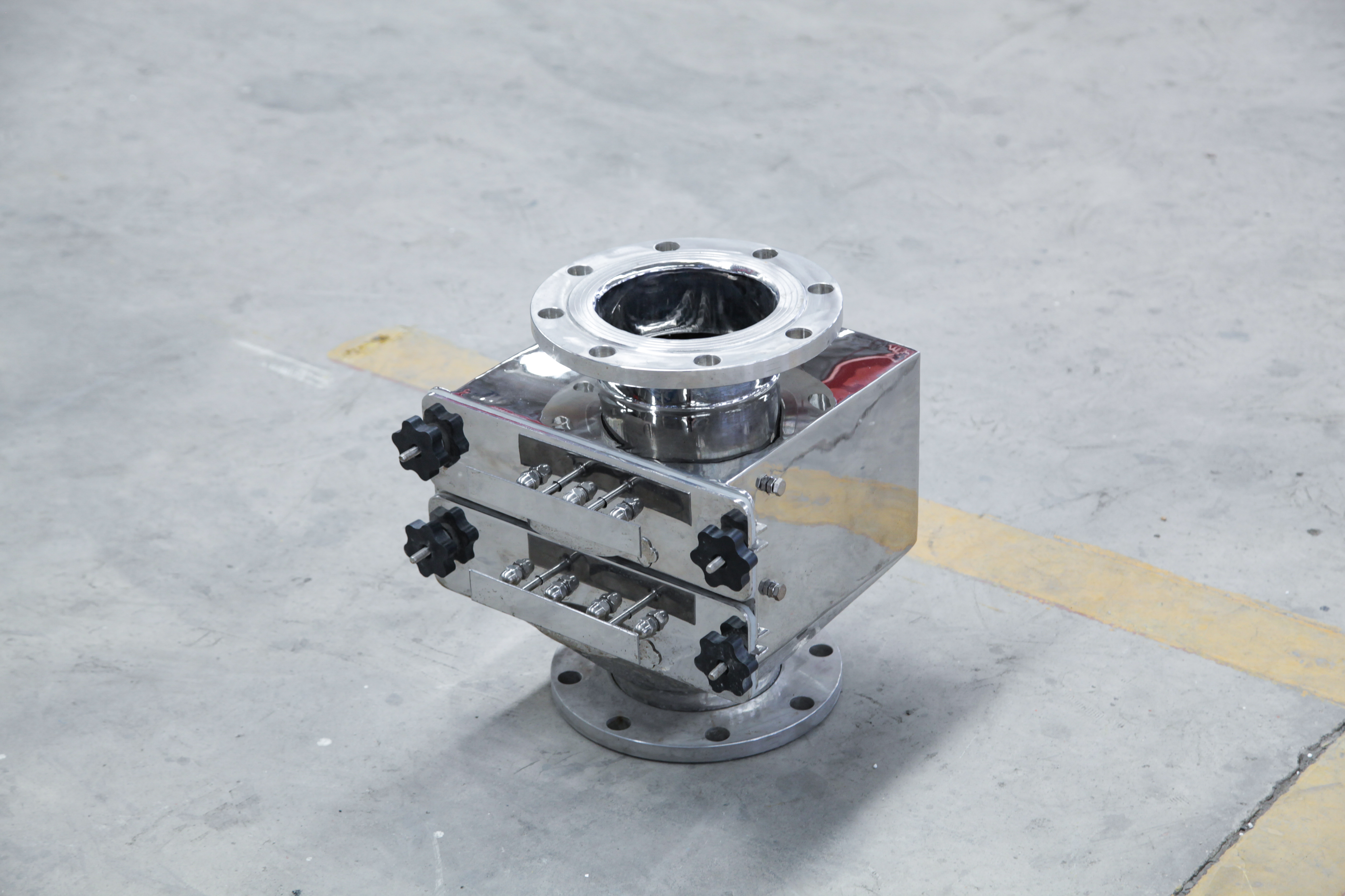 抽屜式粉體除鐵器